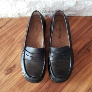 Array Tracy Black Leather Women's Upper Slip-On Loafer Size 10.5 W
